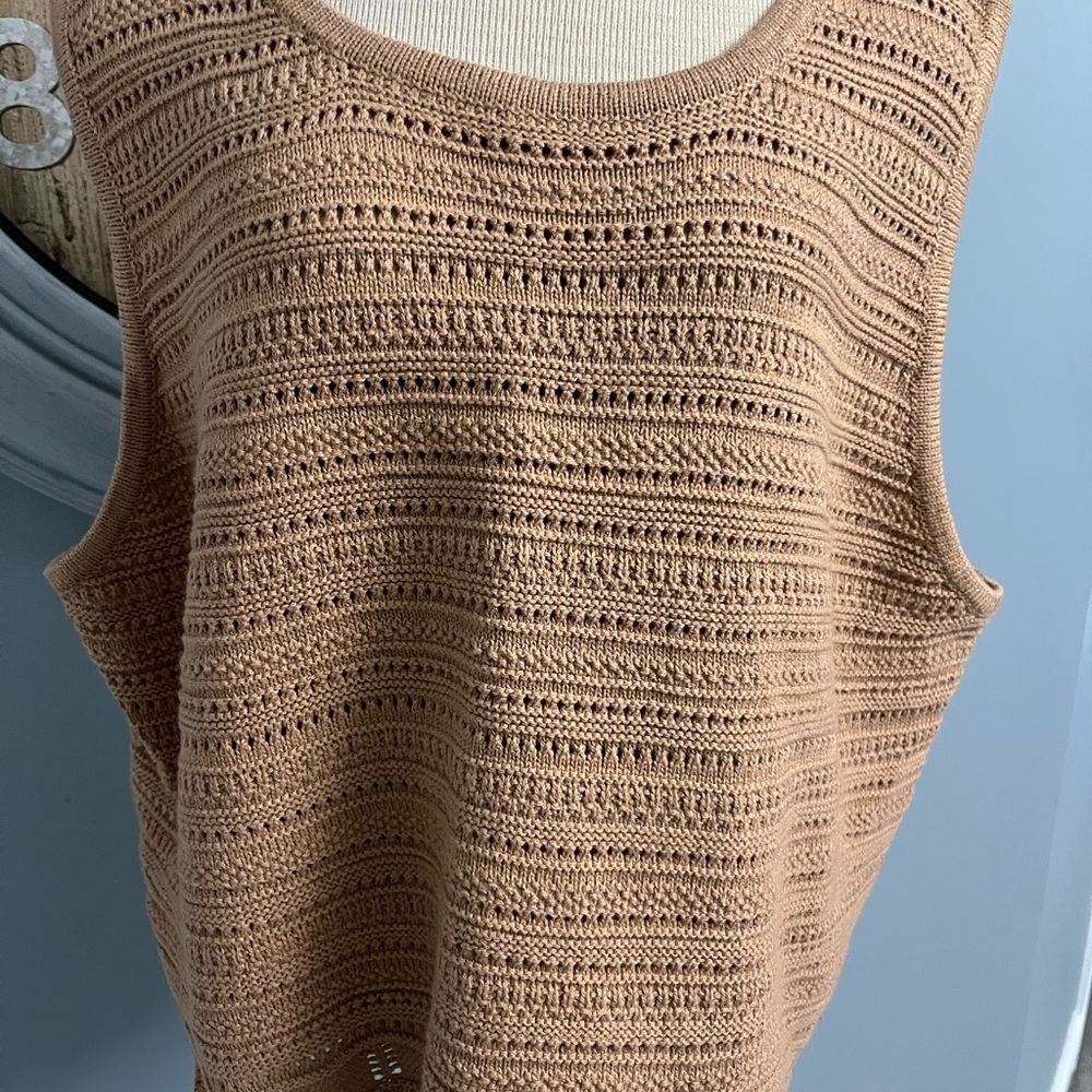 344–NWT George Tan Knit Sleeveless Top
